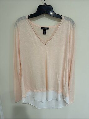 White House Black Market Peach Layered-Hem V-Neck Long Sleeve Top